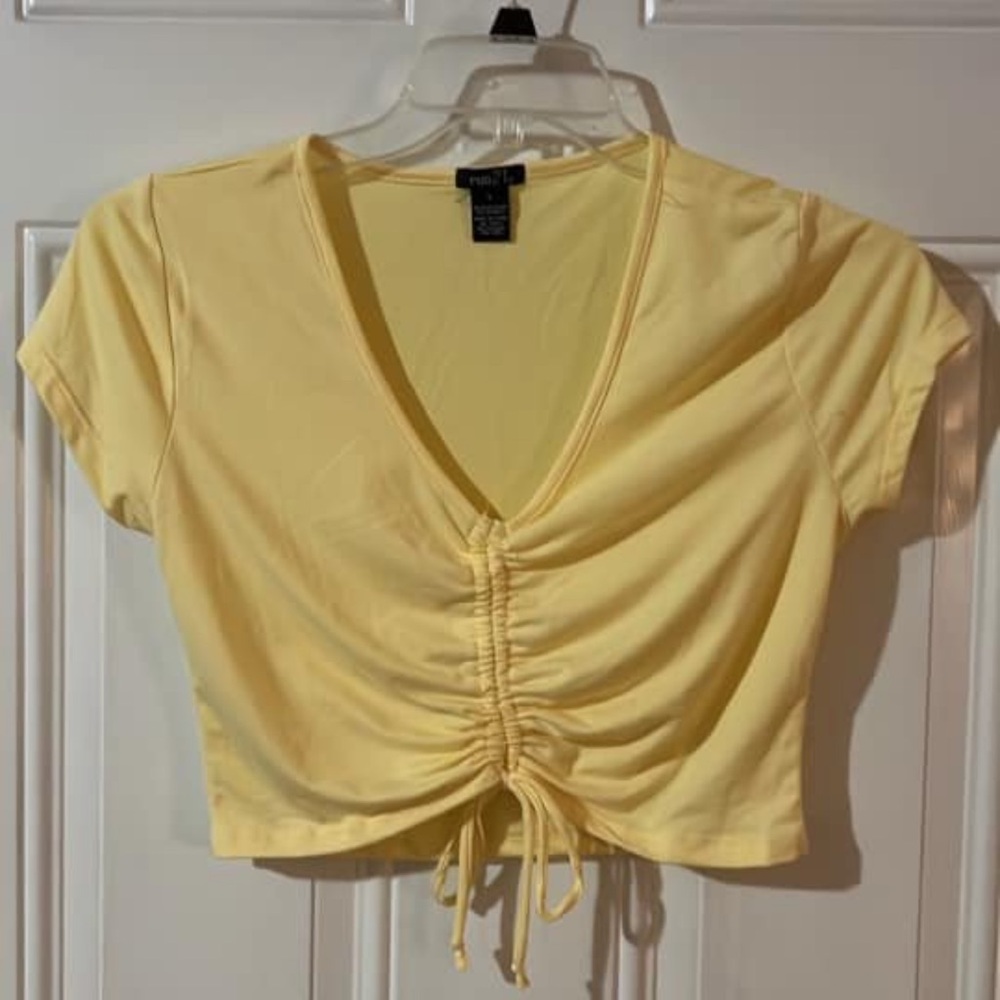 Rue21 Soft Yellow Ruched Crop Top